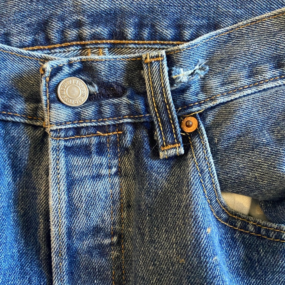 Levi’s 501 Jeans - Picture 2 of 10